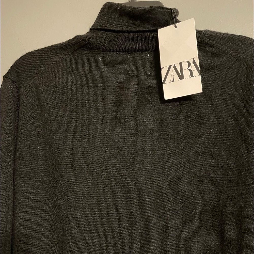 Black turtle sweater Zara